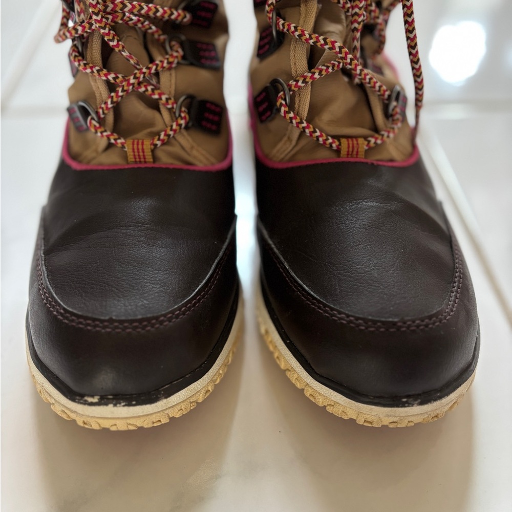 LL BEAN Women's Brown Nylon Waterproof
Insulated Ultralight Pac Boots Size 8 - Picture 6 of 10